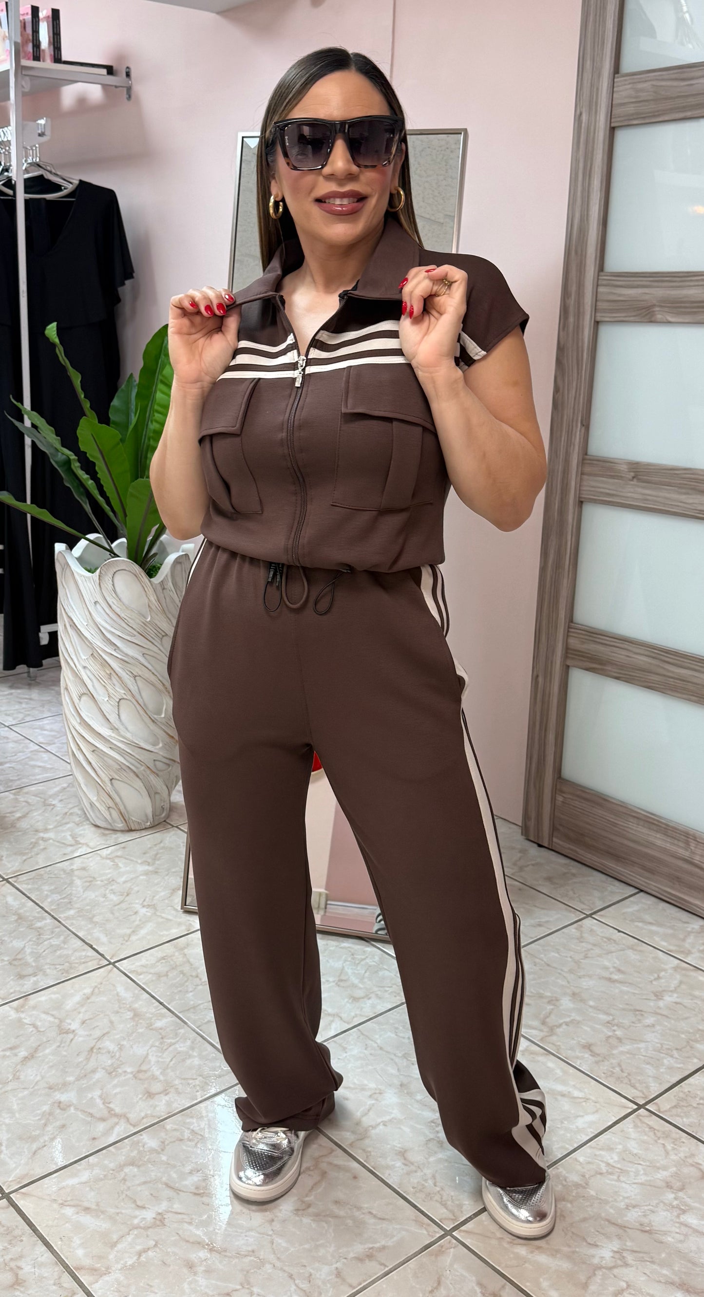 PRE-ORDEN Chocolate Travel Pant Set  ( Llega para la semana del 6-11 Abril)